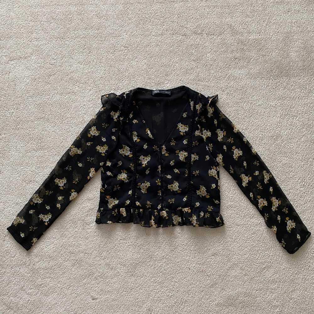 Black Floral Ruffled Blouse - Picture 2 of 3